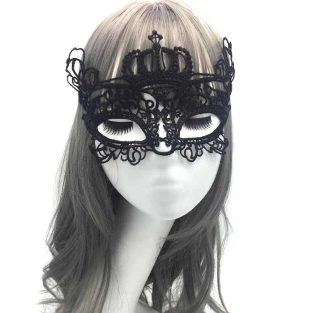7/$25 Black lace masquerade mask BNIP crown detail Princess Queen